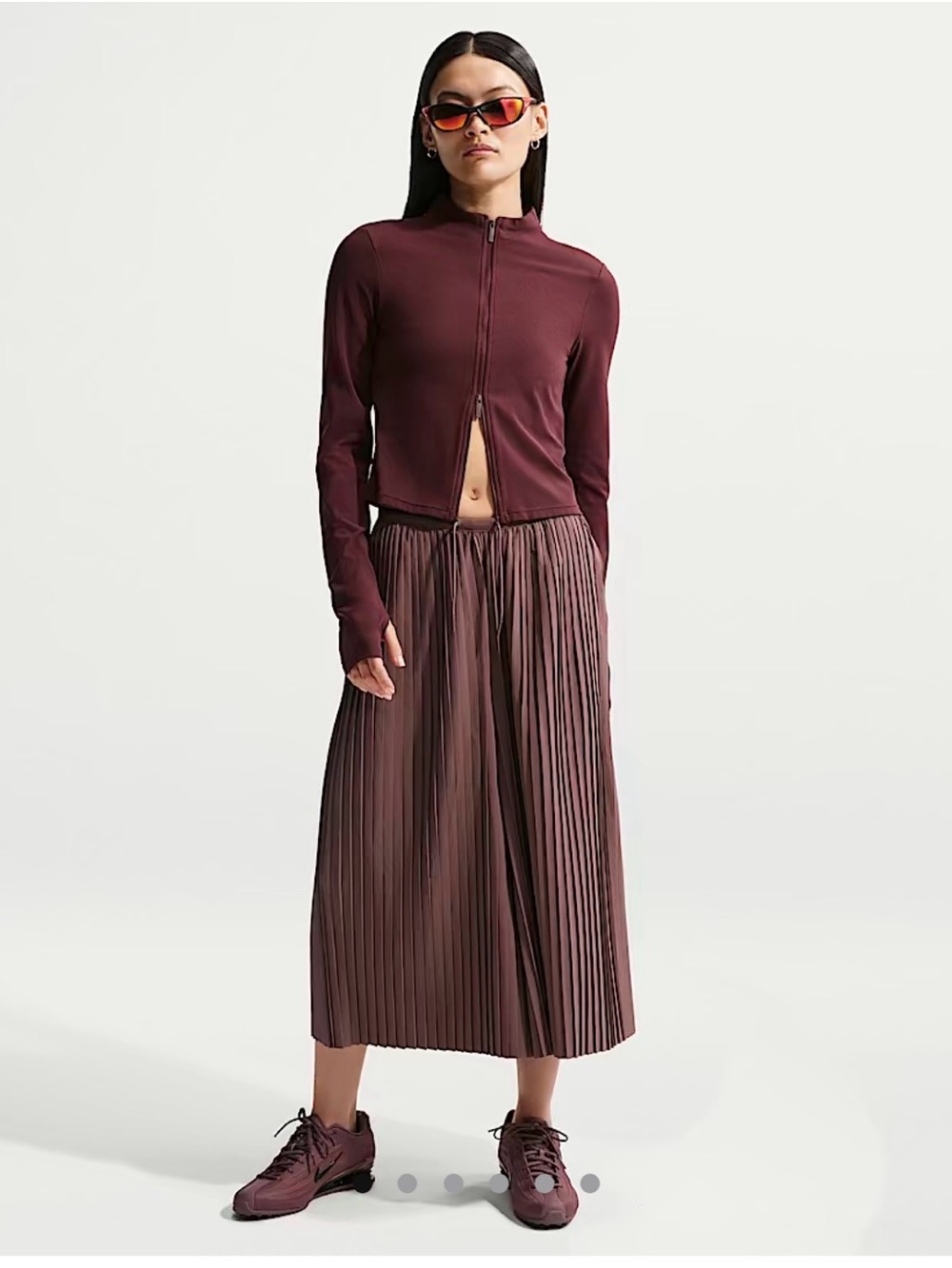 Pleated cropped pants in Tattoo/Sail - deep maroon or dusky purple